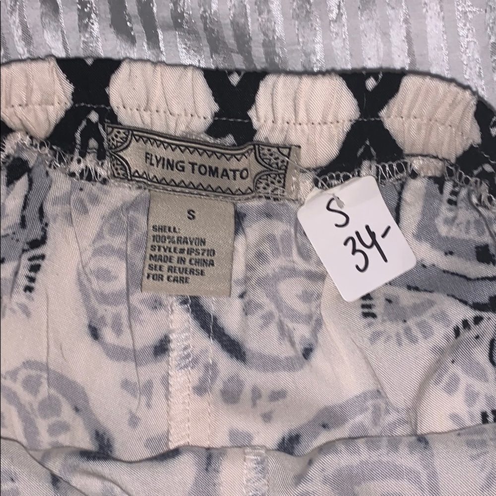 Patterned shorts - Picture 3 of 3